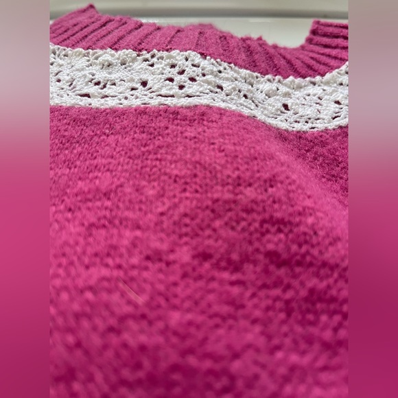 Vintage deadstock purple sweater, white lace trim — as seen in Stranger Things!! - Picture 5 of 6